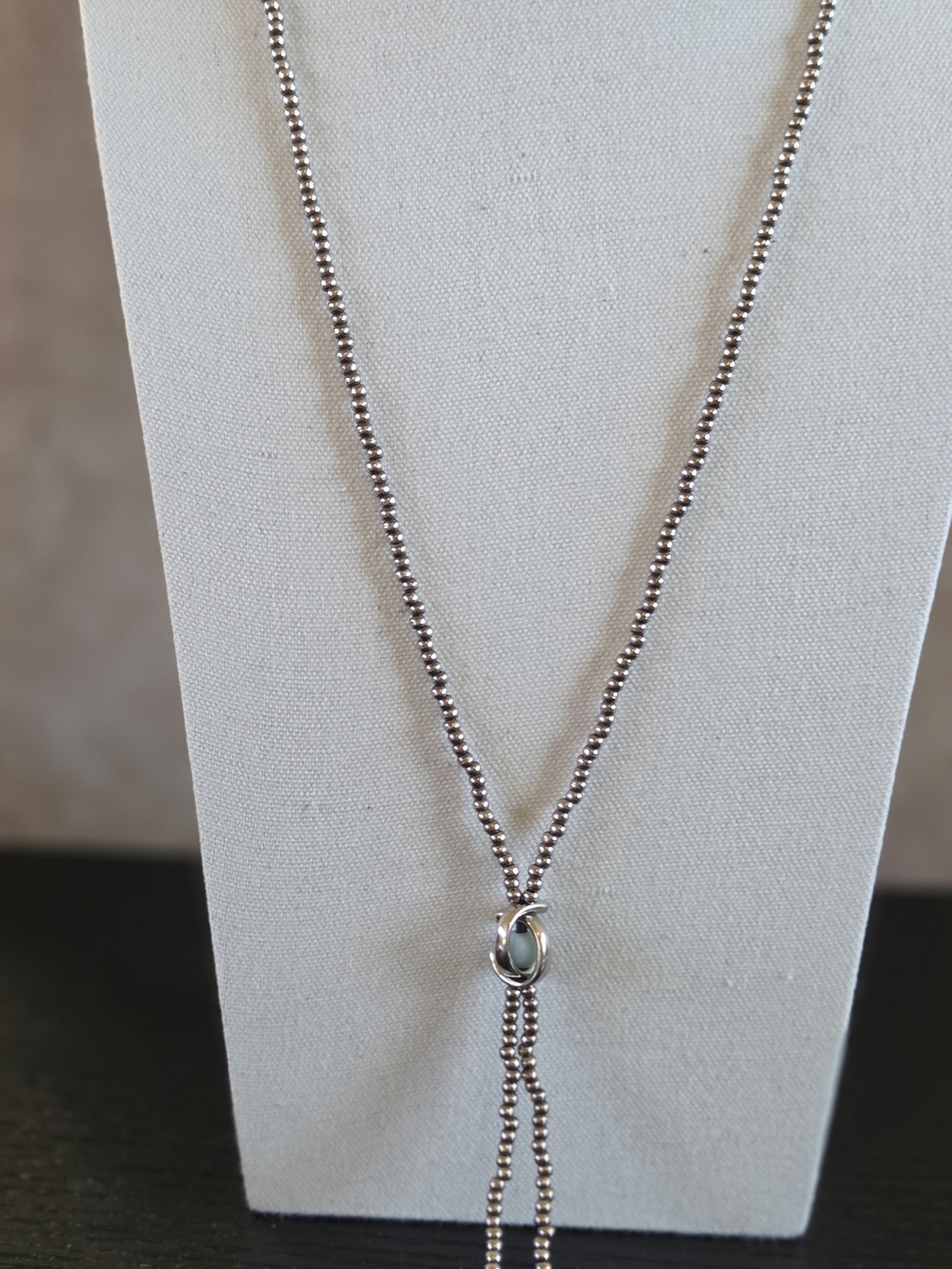 UNO de 50 Silver Beaded Lariat Necklace with Pendant Tassel